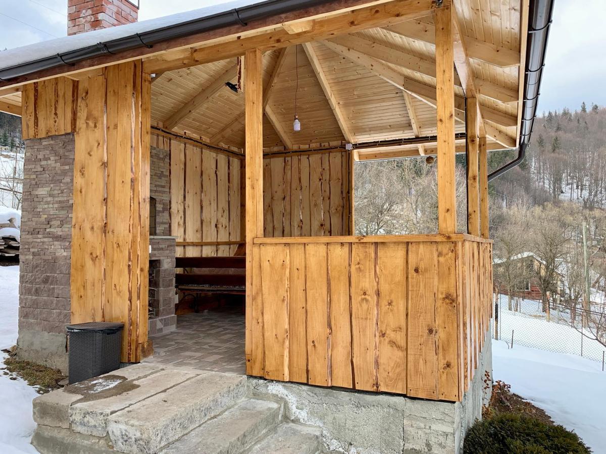 Underhills House Apartment Yaremche Exterior photo